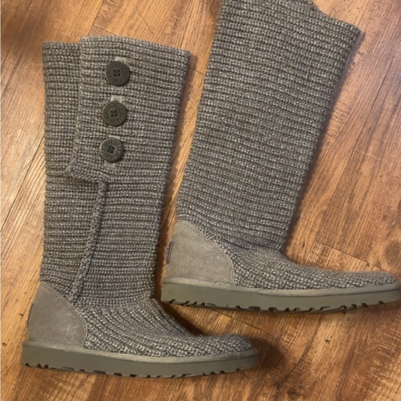 Cozy Knit Button Boots - Picture 2 of 6